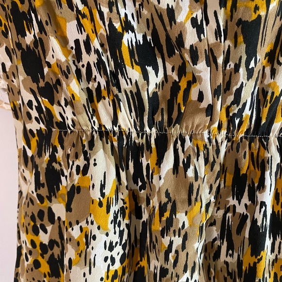 Banana Republic cowl-neck animal print sleeveless top - Picture 15 of 15